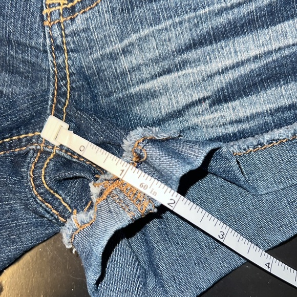 Almost Famous denim shorts - Picture 7 of 8